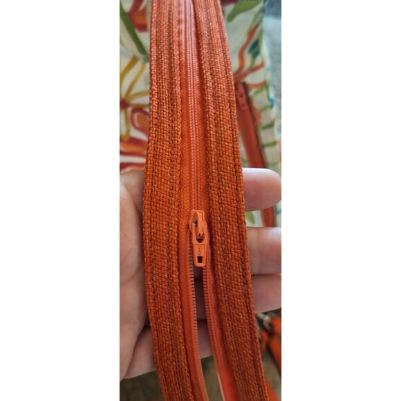 Joanna Stanek Tropical Floral Mutli-Pocket Convertible Sling Backpack Bag - Picture 4 of 9